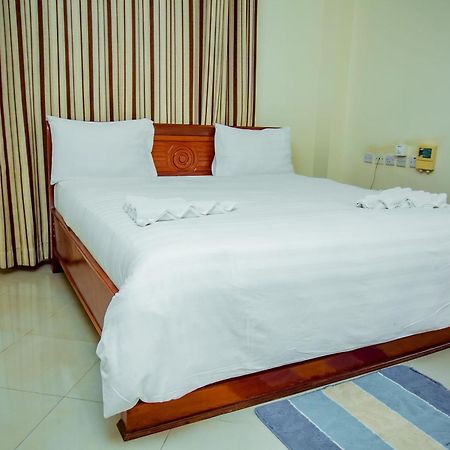 Silver Paradise Hotel Dar es Salaam Buitenkant foto