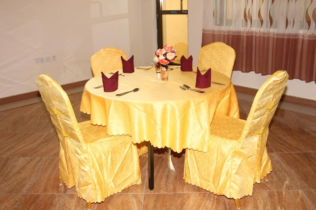 Silver Paradise Hotel Dar es Salaam Buitenkant foto