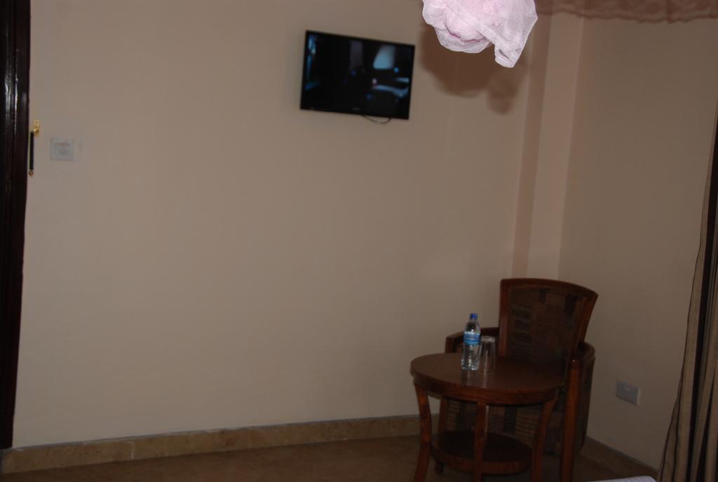 Silver Paradise Hotel Dar es Salaam Buitenkant foto