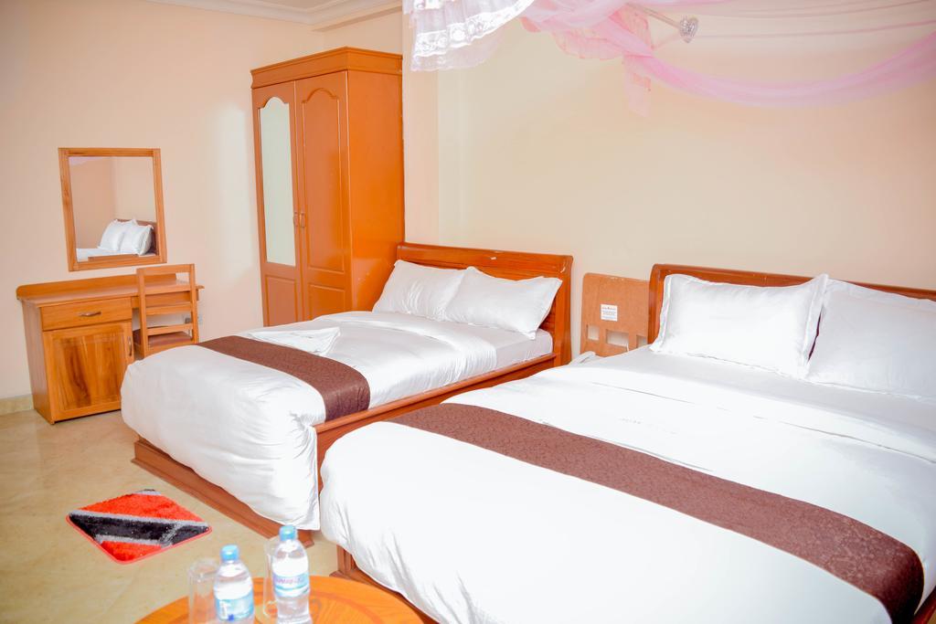Silver Paradise Hotel Dar es Salaam Buitenkant foto