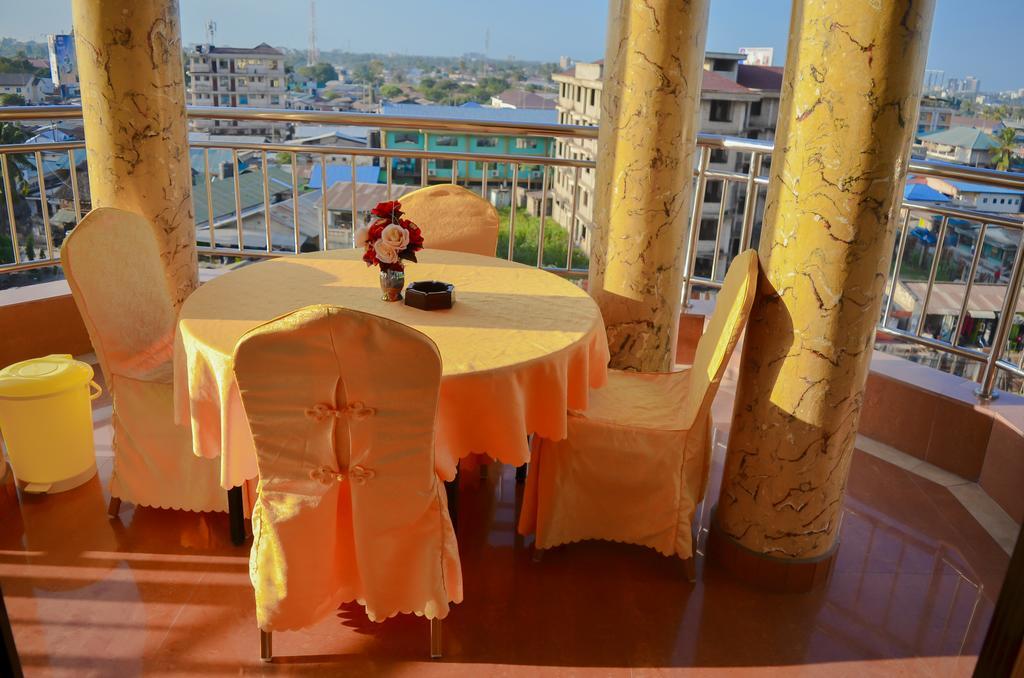 Silver Paradise Hotel Dar es Salaam Buitenkant foto