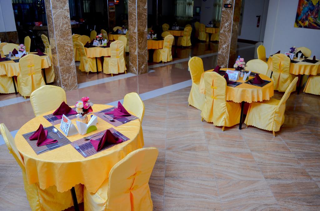 Silver Paradise Hotel Dar es Salaam Buitenkant foto
