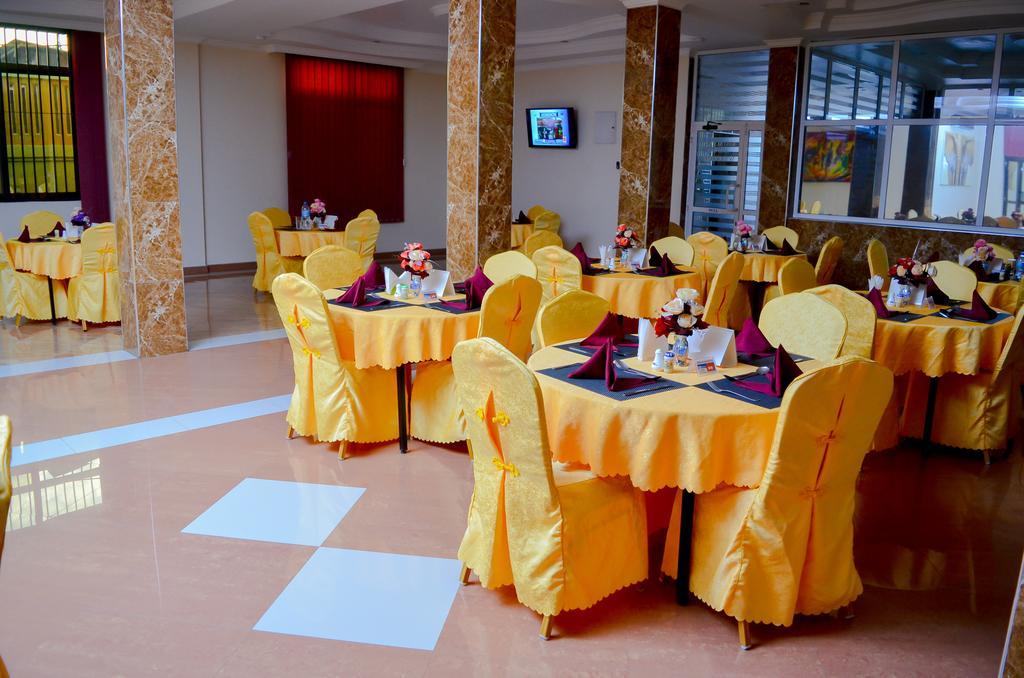 Silver Paradise Hotel Dar es Salaam Buitenkant foto