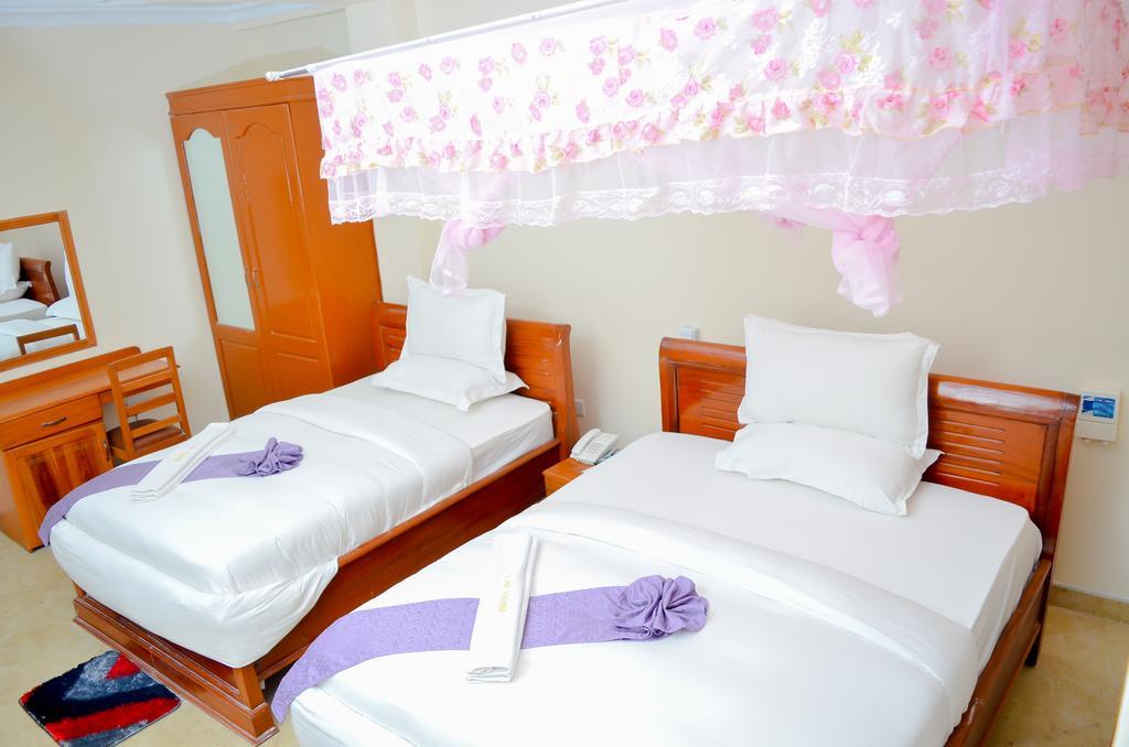 Silver Paradise Hotel Dar es Salaam Buitenkant foto
